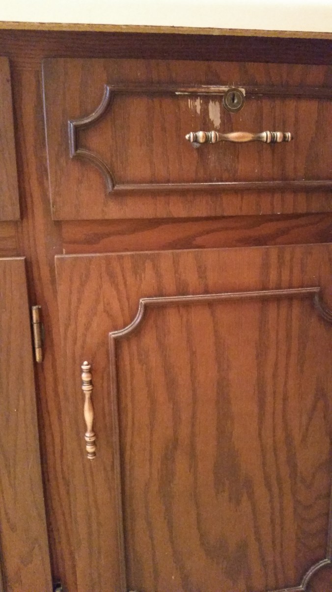 "Quality" workmanship….not…. And who in their right mind needs to lock in their toothbrush?!?